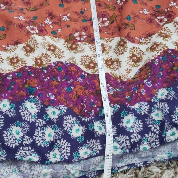 Pure energy floral coral dress size 4 - Picture 4 of 6